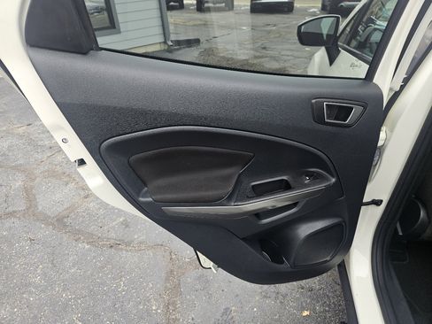 Used 2020 Ford EcoSport SE w/ SE Convenience Package image 18