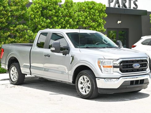 Used 2022 Ford F150 XLT w/ Trailer Tow Package RWD image 3