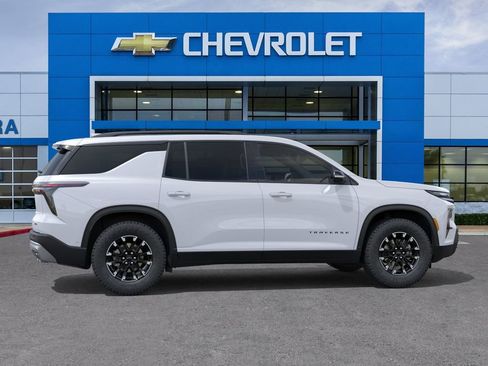 New 2026 Chevrolet Traverse Z71 w/ Enhanced Driving Package AWD/4WD image 5