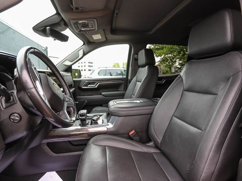 Used 2022 Chevrolet Silverado 1500 LTZ w/ LTZ Premium Package AWD/4WD image 11