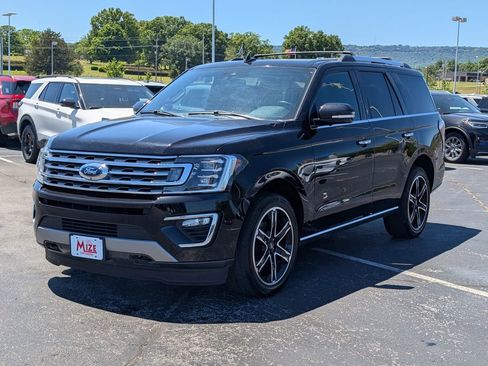 Used 2021 Ford Expedition Limited AWD/4WD image 3