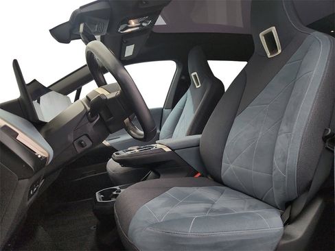 Used 2024 BMW iX xDrive50 w/ Premium Package image 12