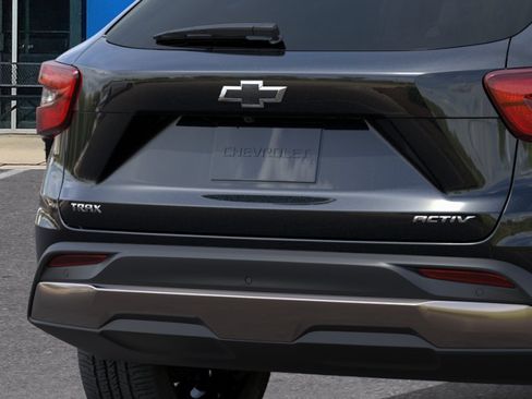 New 2026 Chevrolet Trax ACTIV w/ Driver Confidence Package FWD image 38