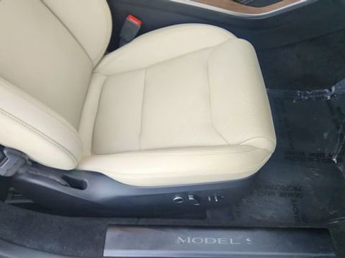 Used 2022 Tesla Model S Base image 21