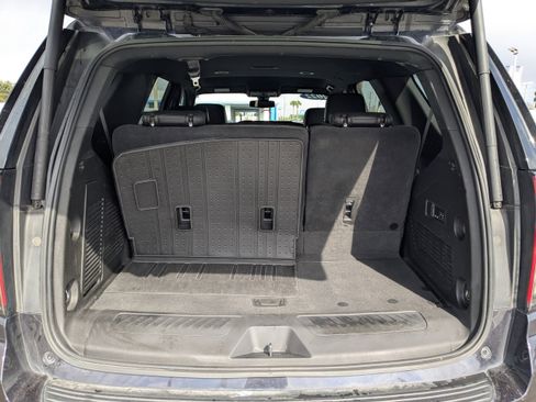 Used 2022 Chevrolet Tahoe LT w/ Luxury Package image 12