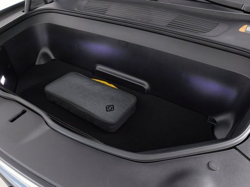 Used 2023 Rivian R1S Adventure image 65