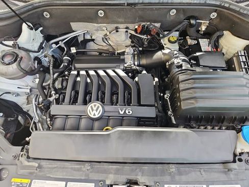 Used 2019 Volkswagen Atlas SEL Premium image 31