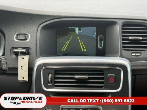 Used 2015 Volvo V60 T5 Cross Country w/ Climate Package AWD/4WD image 12