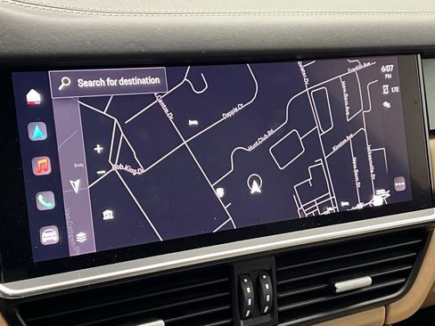 Used 2023 Porsche Cayenne Platinum Edition image 13