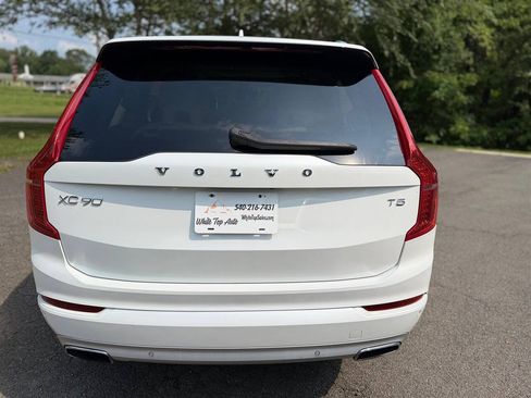 Used 2021 Volvo XC90 T5 Momentum w/ Climate Package FWD image 5