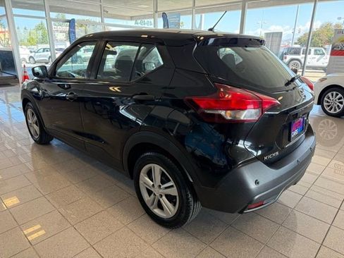 Used 2020 Nissan Kicks S image 5