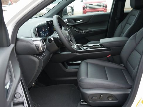 New 2026 Chevrolet Equinox LT w/ Convenience Package II image 8