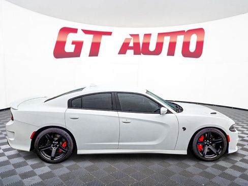 Used 2019 Dodge Charger SRT Hellcat w/ Navigation & Travel Group image 8