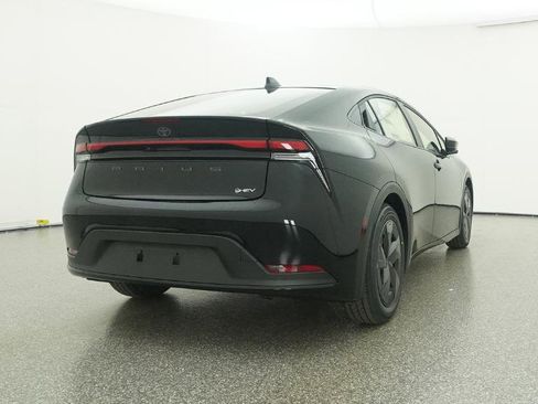 New 2026 Toyota Prius LE image 27