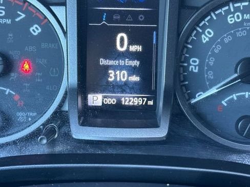 Used 2021 Toyota Tacoma TRD Sport w/ Technology Package image 27