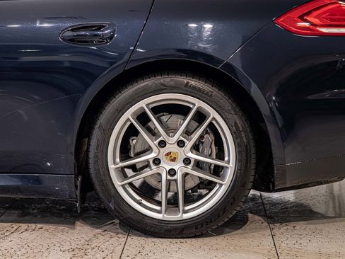 Used 2016 Porsche Panamera 4 image 7