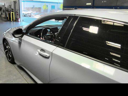 Used 2021 Honda Accord Sport image 3
