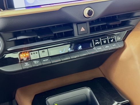 New 2026 Toyota Crown Signia AWD/4WD image 16