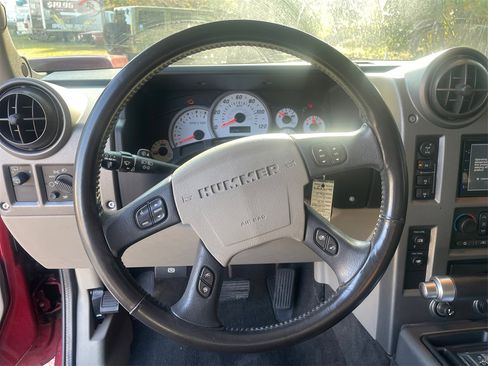 Used 2003 HUMMER H2 Sport Utility w/ Preferred Equipment Group image 19