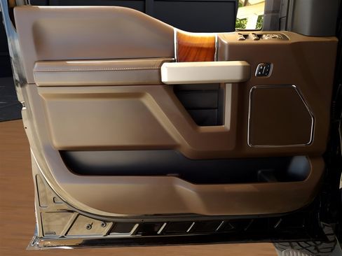 Used 2017 Ford F150 King Ranch w/ Equipment Group 601A Luxury image 9