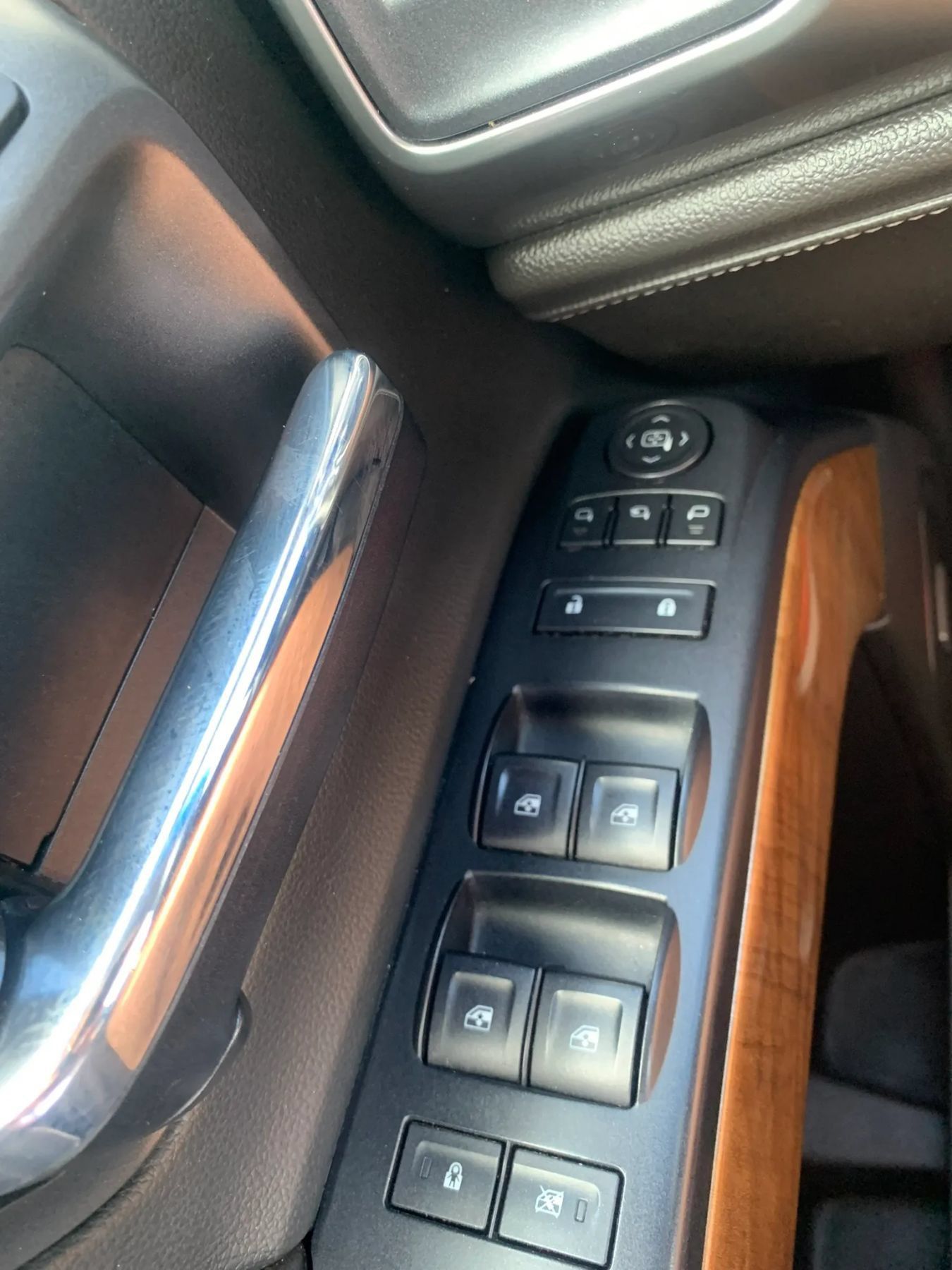 Used 2017 Chevrolet Silverado 1500 LTZ w/ Texas Edition AWD/4WD image 22