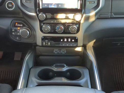Used 2025 RAM 1500 Big Horn AWD/4WD image 18
