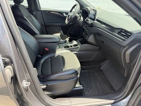 Used 2023 Ford Escape ST-Line FWD image 17