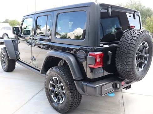 Used 2024 Jeep Wrangler Unlimited Rubicon 4xe AWD/4WD image 6
