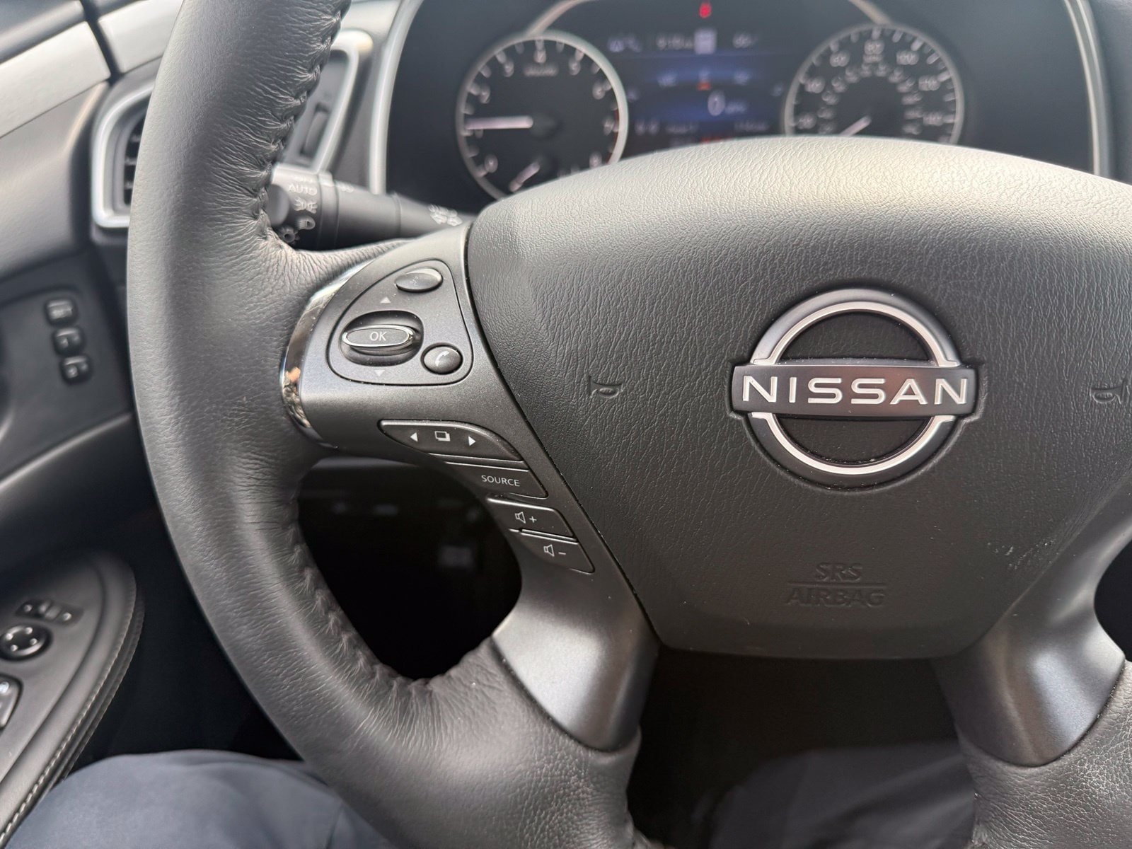 Certified 2024 Nissan Murano SL w/ Cargo Package FWD image 18