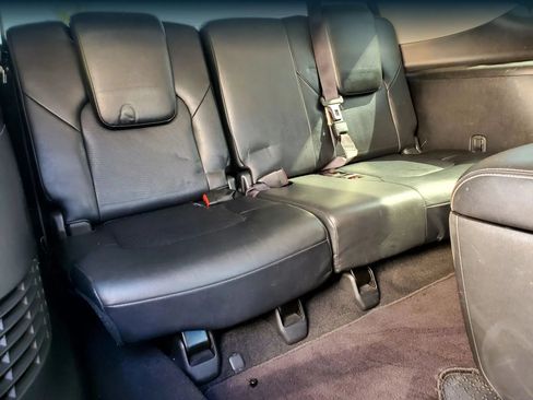 Used 2017 INFINITI QX80 4WD w/ Driver Assistance Package image 5