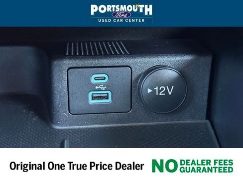Used 2022 Ford Escape SE w/ Cold Weather Package image 12