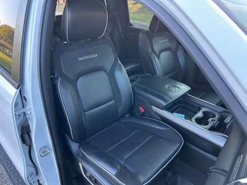 Used 2024 RAM 1500 Laramie image 15