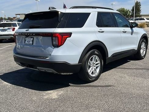 New 2026 Ford Explorer Active w/ Active Comfort Package RWD image 3
