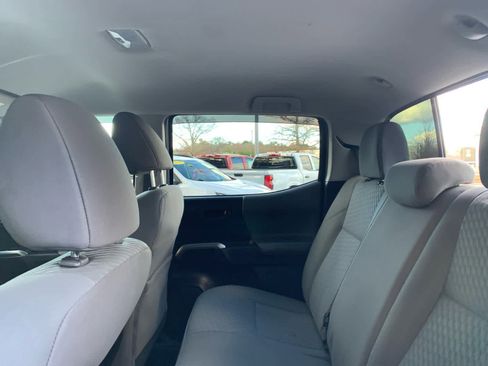 Used 2021 Toyota Tacoma SR5 image 31