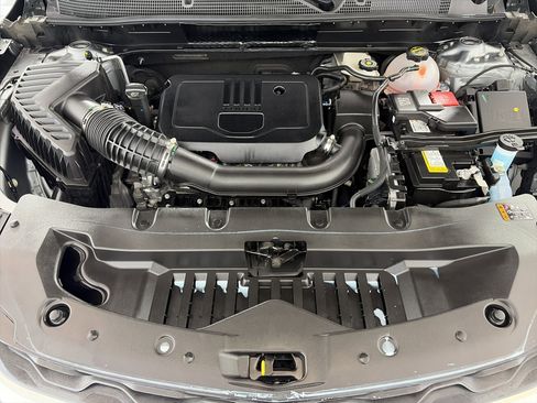 Used 2025 Chevrolet Blazer LT image 11