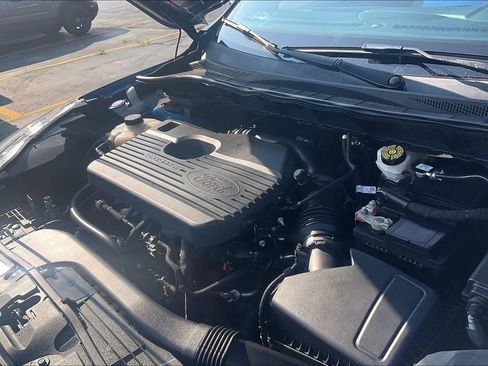 Certified 2020 Ford Escape Titanium AWD/4WD image 32