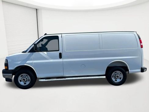 Used 2025 GMC Savana 2500 w/ Driver Convenience Package RWD image 8