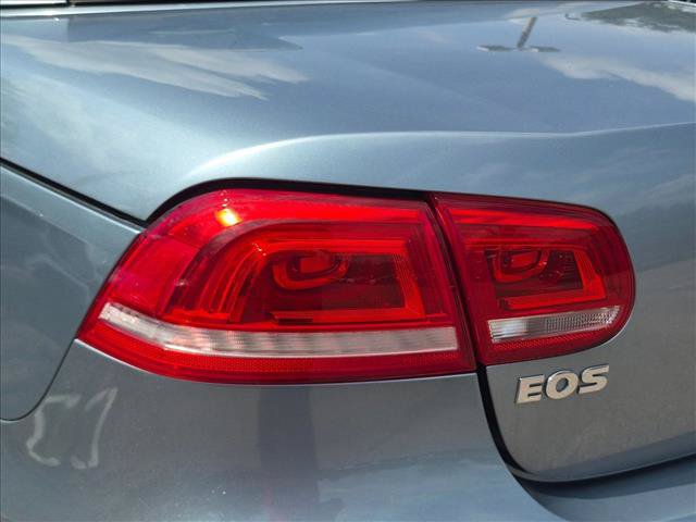 Used 2013 Volkswagen Eos Komfort FWD image 8