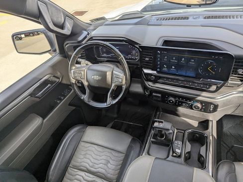 Used 2024 Chevrolet Silverado 1500 ZR2 w/ Technology Package image 34
