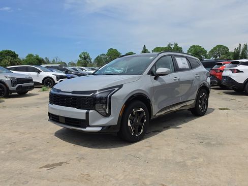 New 2026 Kia Sportage SX FWD image 4