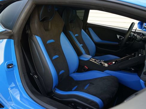 Used 2024 Lamborghini Huracan Tecnica RWD image 11