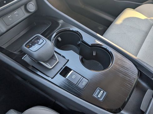 Used 2025 Nissan Rogue SV image 18