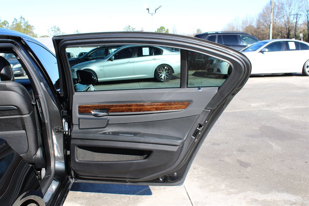 Used 2013 BMW 740Li RWD image 34
