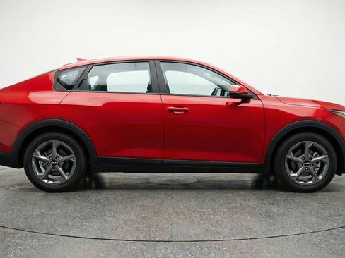 Used 2025 Kia K4 FWD image 11