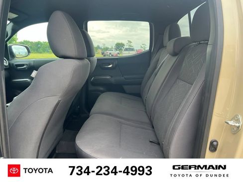 Used 2018 Toyota Tacoma TRD Sport AWD/4WD image 20