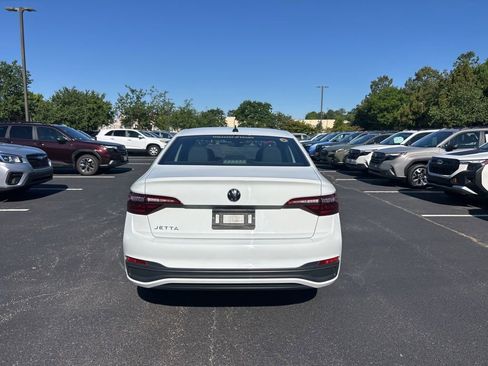 Used 2024 Volkswagen Jetta Sport FWD image 6