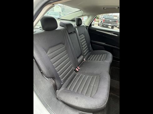 Used 2013 Ford Fusion SE FWD image 14