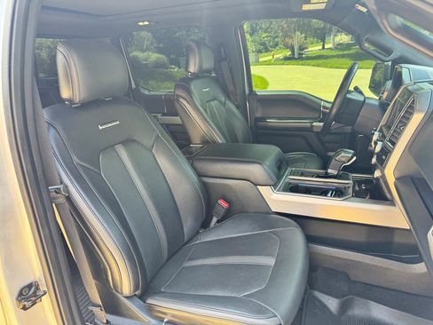 Used 2016 Ford F150 Platinum w/ Equipment Group 701A Luxury AWD/4WD image 20