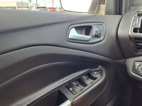 Used 2015 Ford Escape Titanium w/ Equipment Group 301A AWD/4WD image 20