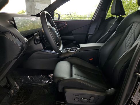 Used 2025 BMW X3 xDrive30i AWD/4WD image 19